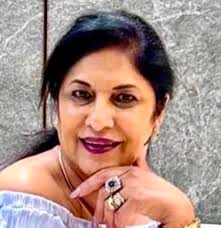 The Eclipse The Eclipse of peace, fade away Between invisible eyes Your  light sets, And the tears weep, weep, They cry without stopping, The dove  has strayed, In our hearts Cries, it