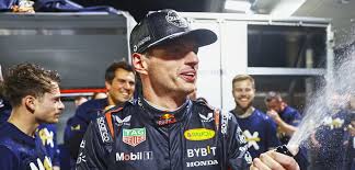 Max hits the jackpot in Las Vegas