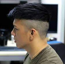 Model punk sangat cocok buat anak yang hyper aktif kali yee, kadang banyak juga loh gaes orang tua yang pengen anak nya di cukur gaya punk seperti ini. Gaya Rambut Pria Yang Akan Trend 2020 Ganteng Maksimal Infoopas Com
