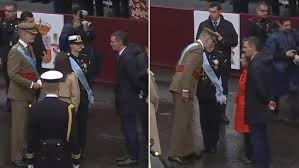 La incómoda anécdota del desfile del 12 de octubre: así fue la 'cobra' de Felipe VI y Leonor a Pedro Sánchez