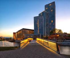 Η μάλμε κατέκτησε την 20ή κούπα στην ιστορία της (pic+vids). 3enodoxeia Me Prwino Malme Soyhdia Times Kai Kritikes Planet Of Hotels