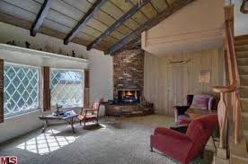 Vintage 1955 Cottage In The Hollywood Hills Offbeat Home Life Home Cottage Hollywood Hills