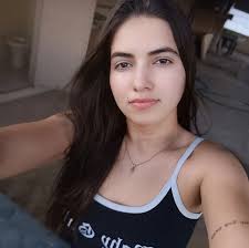 Krizia Thais🦋 (@kriziathais) • Instagram photos and videos