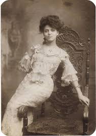 Photo Taken In 1907 Of Actress And Singer Minnie Brown Who Later Became Vice President Of The National Associ Old Photos Vintage Black Glamour Vintage Photos