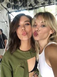 Summer Rowland (@SummerTheresa98)