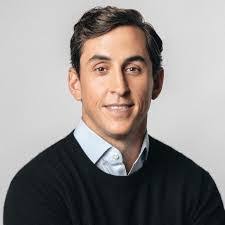 Eric Lupton's Instagram, Twitter & Facebook