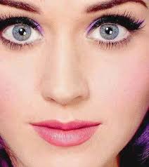 A shimmer charcoal shade will suit the katy perry look. Image About Eyes In Katy Perry By Laheartifilia