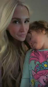 My whole heart ❤️ #mama #mommy #jpaige #benson #greenleepaige #toddlermom  #blonde