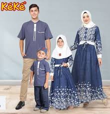 Baju koko yang identik dengan baju muslimnya, sekarang ini hadir dengan dua jenis model baju koko terbaru yaitu baju koko tangan pendek dan baju koko tangan panjang. Model Koko Anak Laki Laki Keren Dan Terbaik 2021 Model Baju Terbaru