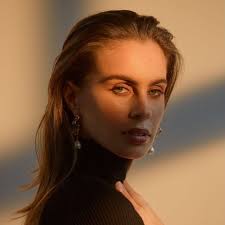 Sabrina Spalding (@sabrina_spalding) • Instagram photos and videos