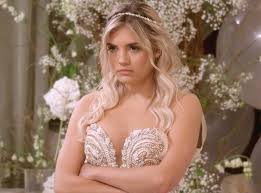 As love is blind followers know, damian and giannina were fan favorites but didn't end up getting hitched after d got cold feet. Love Is Blind S Giannina Gibelli Reacts To Damian Powers Outing With Francesca Farago Thewame