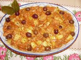 Se il sughetto dovesse asciugarsi troppo, aggiungete un po' di acqua. Baccala In Umido Questa Ricetta E Di Mia Madre Ha Sempre Cucinato Il Baccala In Questo Modo E Scontato Che L Ricette Cucinare Il Pesce Cibo Etnico