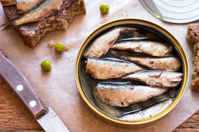 Como a sardinha em conserva é produzida? - Fui Ao Mar