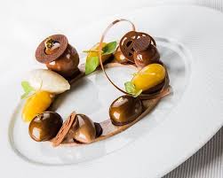 Une Pointe D Exotisme Associee Au Chocolat Jivara Lyon Tetedoie Foodlyon Sugar Instafood Instagood Jivara Valrhona Ginger Plated Desserts Food Fruit