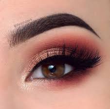 L'oréal paris brilliant eyes shimmer liquid eye shadow makeup in crown gold and l'oréal paris colour riche shine lipstick in enamel red. Red And Gold Makeup Ideas