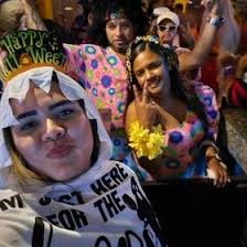 U Wanna Beer Bar &...