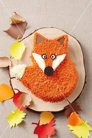 Lustige Fuchs Torte Mit Herbstlichem Papierlaub Fuchs Kuchen Kuchen Kindergeburtstag Pferd Fuchs