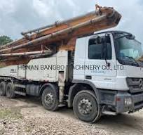 Remanufactured Mercedes Benz Concrete Pump Truck with 52m Placing Boom