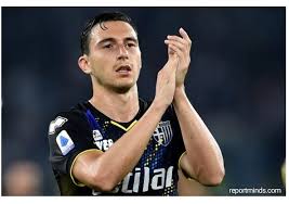 Inter milan italy, football star, emblem, logo, football star png. Inter Milan Have Signed Matteo Darmian On Loan From Parma Report Minds