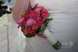 brautstrauss mit rosen floristik von weddstyle http www weddstyle de hochzeit brautstrauss html brautstrauss hochzeitsdekoration brautstrausse