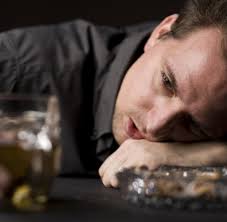 Ob jemand alkoholsüchtig ist, hängt nicht nur davon ab, wie viel er trinkt. Langzeitstudie Alkoholiker Sterben 20 Jahre Fruher Welt