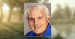 Raymond Berg's Instagram, Twitter & Facebook