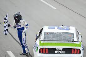 The following is a list of nascar drivers, who are currently competing in the nascar sprint cup series, nascar xfinity series, nascar camping world truck series, nascar k&n pro series east, nascar k&n pro series west, nascar pinty's series, nascar mexico series. Closest Finishes In Nascar Cup Series History Nascar