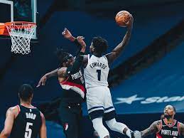 L'arrière de georgia, anthony edwards, a illuminé les highlights de la nuit avec un énorme poster contre vanderbilt ! Nba Twitter Goes Crazy With Anthony Edward S Vicious Dunk Over Robert Covington Fadeaway World