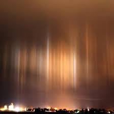 Rare Cold Weather Phenomenon Displays Mesmerizing Light Pillars In The Sky Beautiful Lights Phenomena How To Make Light