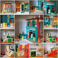 938 Sesame Street Townhouse And 937 Sesame Street Clubhouse Vintage Fisher Price Toys Sesame Street Retro Toys