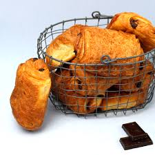 L Indemodable Pain Au Chocolat Chez Boulangerie Ange Facebook