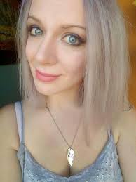 girls learning makeup over cooking skills