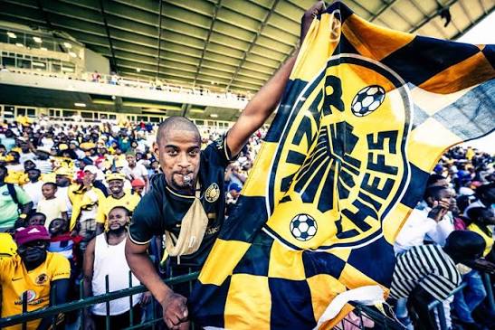 Fans arriving at FNB Stadium ahead of Betway Premiership clash between Kaizer Chiefs and Mamelodi Sundowns.
