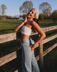 Ella Meloche Ellameloche Instagram Photos And Videos Ella Meloche Ella Meloche Outfits Women