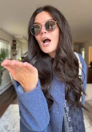 Stylish Outfit Ideas for Walking