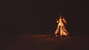 How do you get bonfire smoke out of your hair without washing it? Must Know Campfire Tips And Tricks Outdoorsy Com