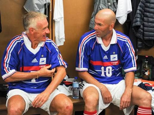L'EQUIPE DUYURDU: FRANSA'DA DESCHAMPS VE ZİDANE AYRILIĞI