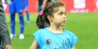 Sira martínez, campeona de españa de hípica e hija del seleccionador español de fútbol, luis enrique martínez, ha relatado en una extensa entrevista para vanity fair su relación con el deporte desde pequeña y cómo el fallecimiento de su hermana pequeña, xana, cambió su forma de afrontar. Who Is Xana Martinez Luis Enrique S Daughter Bio Wiki Age Cause Of Death Cancer Parents Family Obituary And Funeral Primal Information
