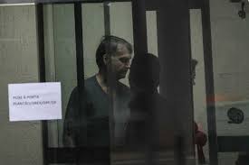 Bolsonaro começa a cumprir pena de 27 anos de prisão e fica na superintendência da PF