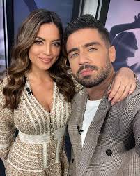 Pamela Silva | ¡Qué afortunada soy de tenerte como compañero de trabajo!  Pero, ante todo, como amigo @borjavoces #TeamPI #primerimpacto #Univision  #friends | Instagram