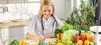 Nutritionist vs Dietitian: Understanding the Differences - Nutrisense  Journal