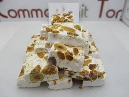 Nougat Blanc Maison Comment Faire Le Vrai Nougat Maison Youtube Nougat Recette Friandises Gourmandise