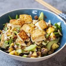 Salade De Riz Sauvage Au Tofu Et A La Mangue Recept Tofu Salade Tofu Knapperige Tofu