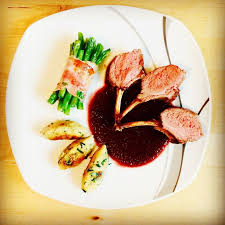 Lammkarree Mit Rotwein Balsamico Reduktion Ein Sehr Schones Rezept Aus Der Kategorie Lamm Ziege Bewertungen 35 Du Lammkarree Lebensmittel Essen Rezepte