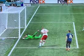 Szczęsny m pers (feminine szczęsna). Tak Polacy Stracili Gola Ze Slowacja Wojciech Szczesny Jest Przeklety Na Wielkich Turniejach Wideo