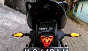 Ya memang nyala malam itu. Berbagai Penyebab Lampu Sein Nyala Semua Secara Bersamaan