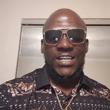 Car Show Kings” . Coming soon . @villashio @nava_da_hnic @2_fly4_ig  @cliftonpowell @fortmosewhiskey #movie #theculture #Donks #winwithholley  #qa1equipped #netflix #tubi #hulu #cvfracing