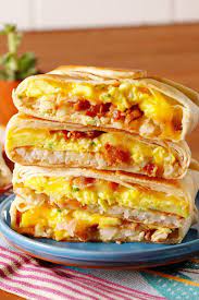 Making A Breakfast Crunchwrap At Home Is Way Easier Than You D Think Breakfast Crunchwrap Breakfast Recipes Breakfast Dishes