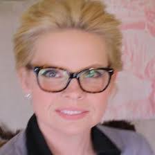 Vivian Stover's Instagram, Twitter & Facebook