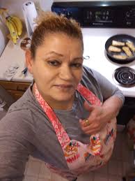 😊En casita y en lo que encanta cosinar.